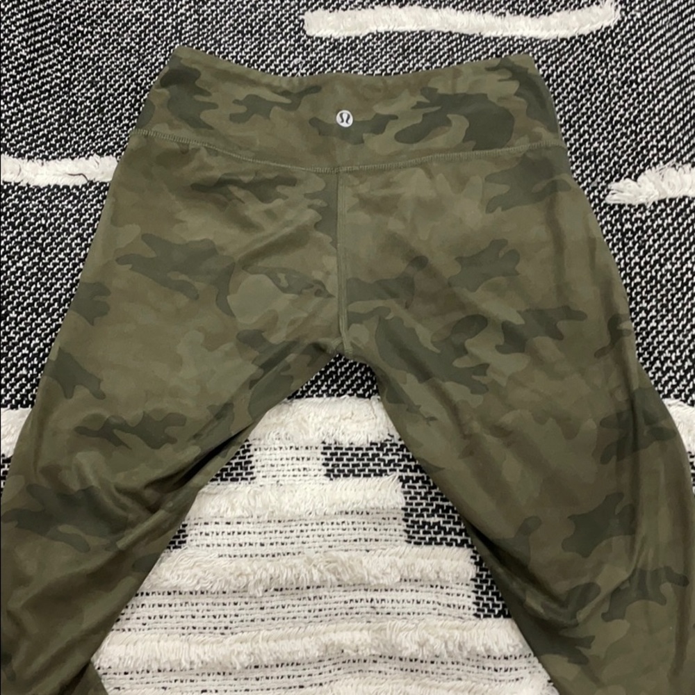 Lululemon leggings!